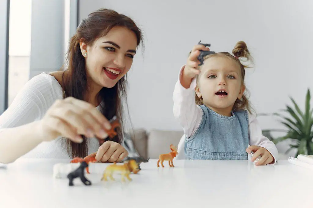 toys to help toddlers talk