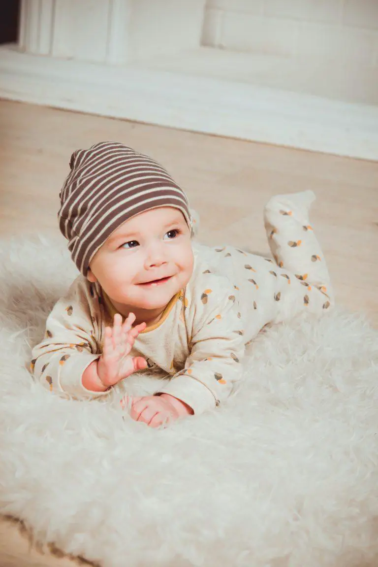 Best Rugs for Babies to Crawl on [Soft & Safe Nursery Rugs]
